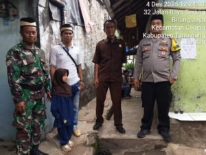 Bhabinkamtibmas Desa Bitung Jaya Lakukan Sambang Duka untuk Pererat Kepedulian dan Sinergitas dengan Warga
