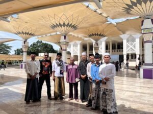 Menyulam Empati Lewat Doa: Warga Kelurahan Bunder Hadiri Istighosah Nasional untuk Korban Bencana Sumatera–Aceh