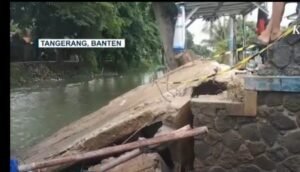 Akses Utama Warga Terputus Dua Tahun, Pemkab Tangerang Dinilai Lamban Tangani Jembatan Kampung Ilat