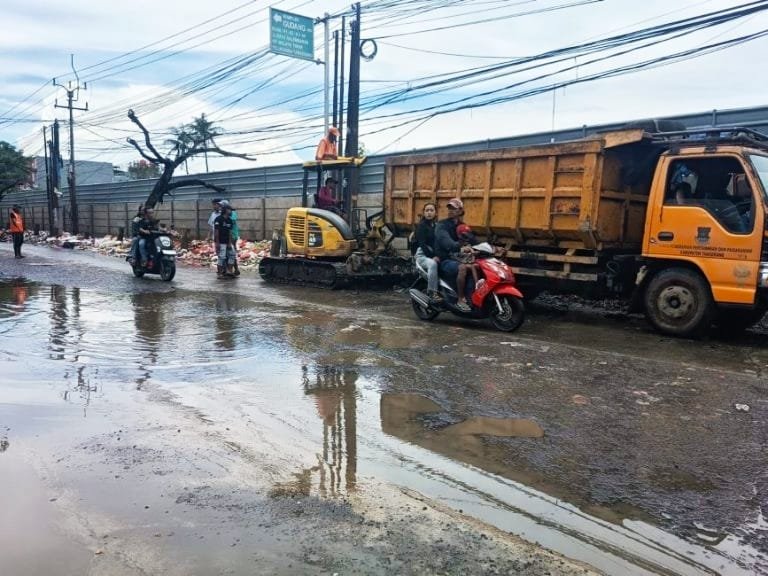 Viral Dulu Baru Bergerak: Sampah Teluknaga Diangkut, Evaluasi Pengelolaan Lingkungan Mengemuka