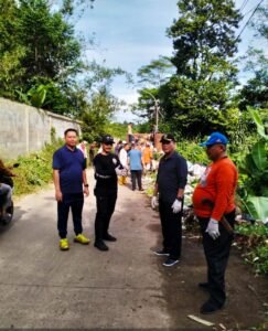 GERAK CEPAT! Kadis DLHK hingga Kadis Casip Turun Langsung Korve Jalan Raya hingga Poros Desa di Cisauk