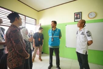 Lebih Dari 150 Siswa MI Al-Husna Desa Lontar, Kini Belajar Tenang Tanpa Khawatir Gangguan Banjir