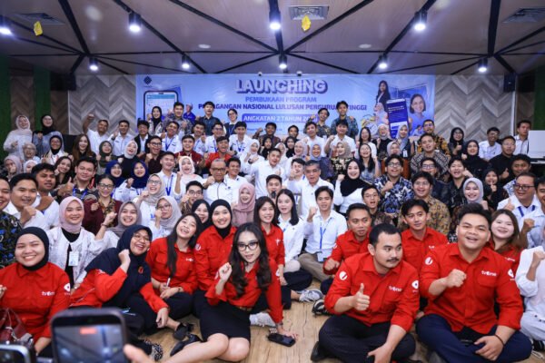 MENAKER dan Seskab Luncurkan MagangHub Angkatan II, Kuota Peserta Naik Jadi 150 Ribu