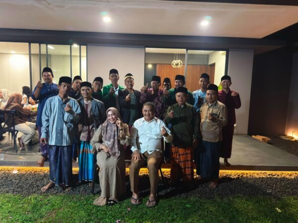 Guru Ngaji Dan Petugas Ke Amilan Se-Desa Belimbing Beri Ucapan dan Doa di Hari Ulang Tahun Ke-55 Kepala Desa H. Maskota. HJS, SE