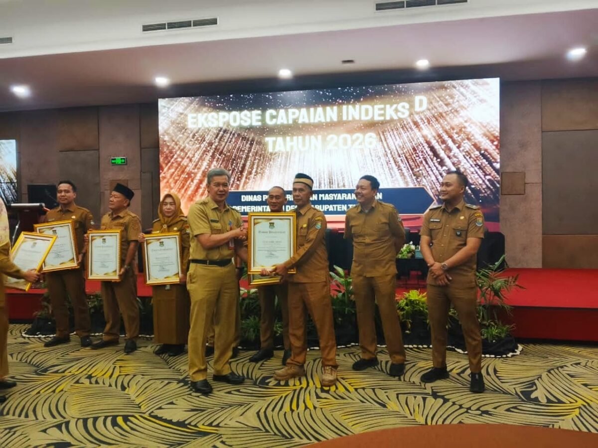 SELAMAT! DESA CIRUMPAK KECAMATAN KRONJO MERAIH PRESTASI NILAI TERTINGGI TATA KELOLA PEMERINTAHAN INDEKS DESA TAHUN 2026   
