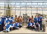 KKN UMT Salurkan 100 Bibit Tanaman untuk Desa Jatiwaringin, Dukung Penghijauan di Kawasan TPA