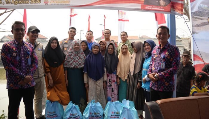 HADIR UNTUK MASYARAKAT, PLN INDONESIA POWER UBP BANTEN 3 LONTAR DUKUNG PERESMIAN JEMBATAN MERAH PUTIH DAN SALURKAN BANTUAN SOSIAL